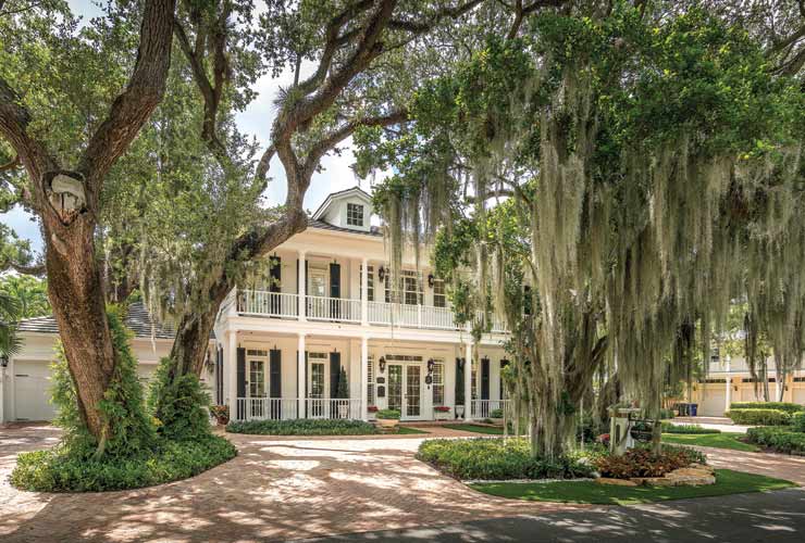 Diser This Plantation Style Home