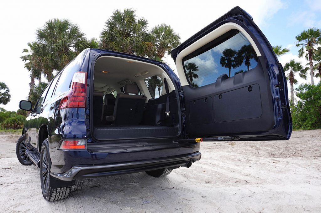 Lexus GX460 tailgate